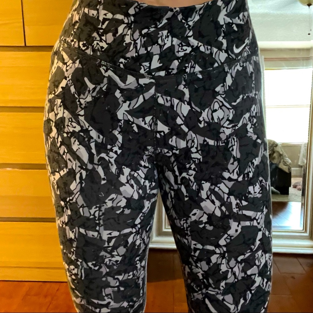 NIKE - Leggings